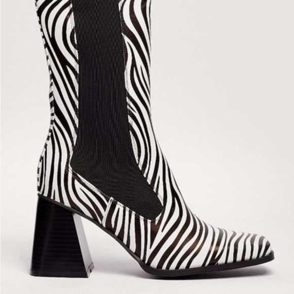 Zebra Faux Leather Heeled Chelsea Boots S05 - Picture 5 of 11
